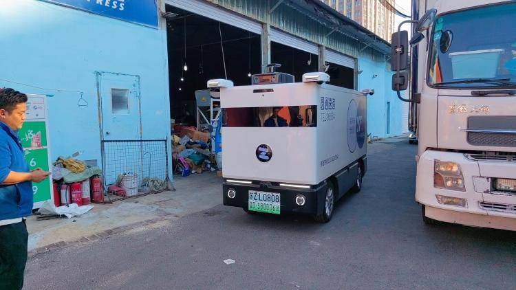 無人快遞車的首個“雙十一”：一天拉2000多件，快遞小哥效率翻倍收入增長