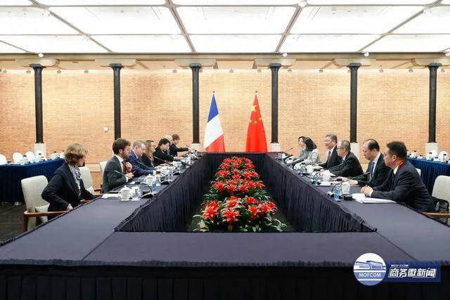 中法經貿沖突再掀波瀾，法國部長外交無果，還派航母來亞太威懾？