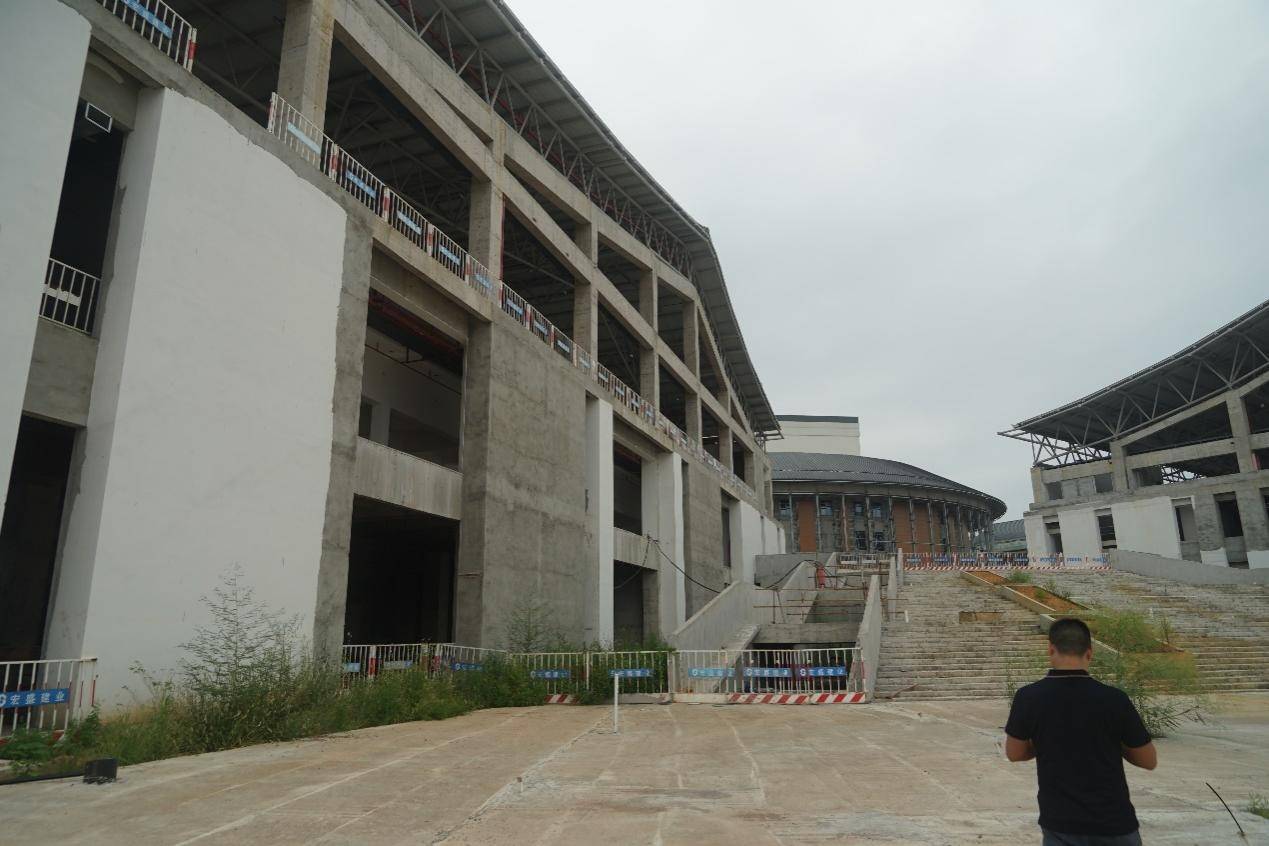 已耗資6億元，贛南最大在建文體民生項目停工十個月