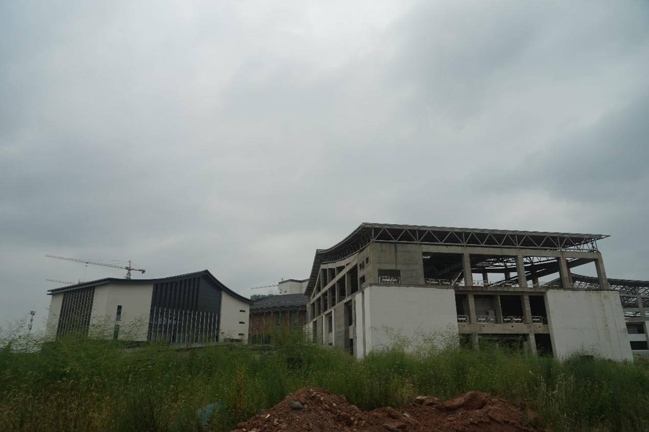已耗資6億元，贛南最大在建文體民生項目停工十個月