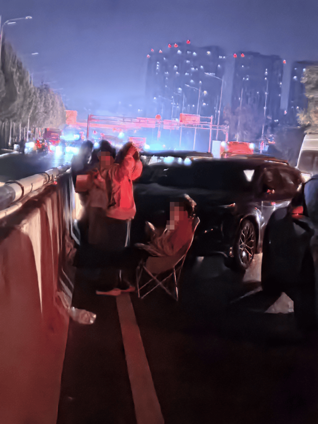 “夜騎開封”被叫停背后：網絡推手煽起來的巨大流量，卻成燙手山芋
