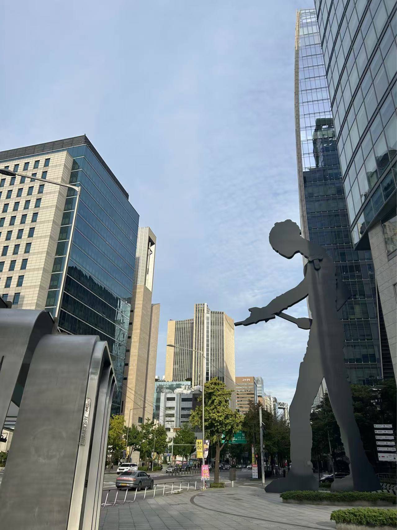 留學生搬進8平米公寓 鄰居多是獨居中年女性