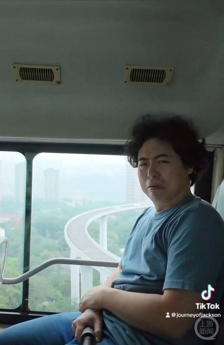 重慶小哥把“上班之路”發到網上，全世界網友驚呆了！