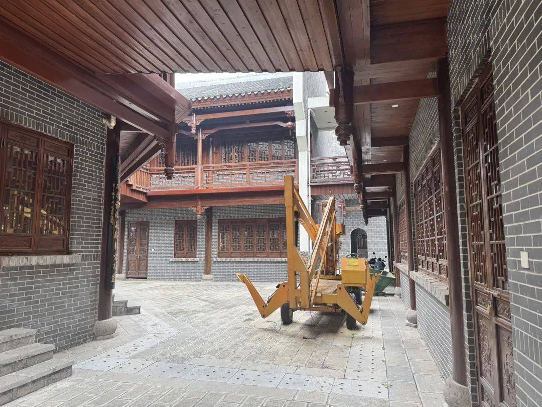 投資20億的古城變“空城”，游客中心燈都沒開