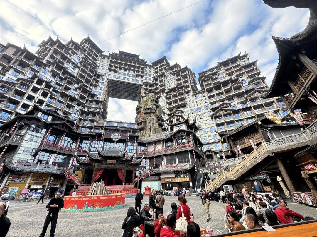 投資20億的古城變“空城”，游客中心燈都沒開