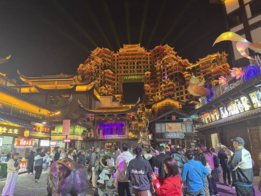 投資20億的古城變“空城”，游客中心燈都沒開
