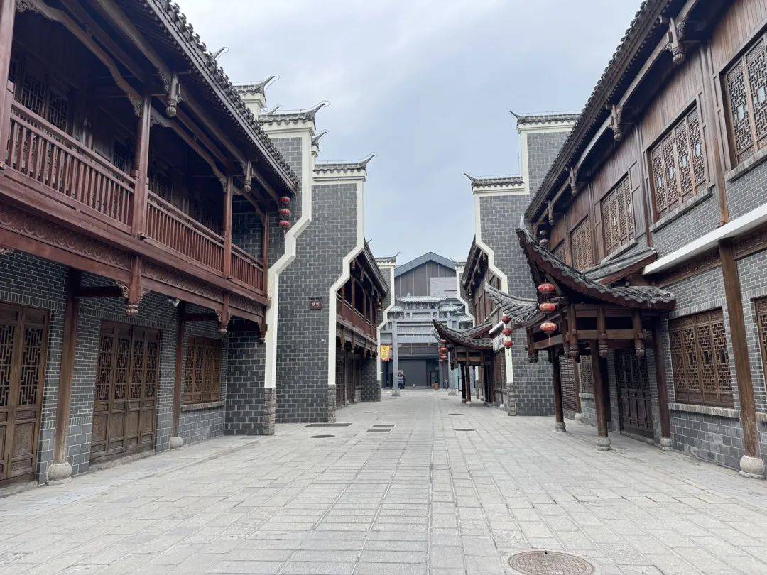 投資20億的古城變“空城”，游客中心燈都沒開