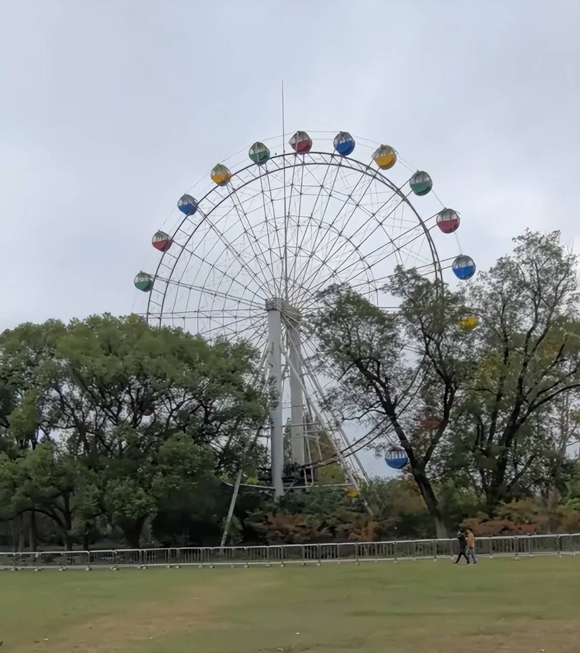 真的要再見了！陪伴上海小囡32年的“西郊公園”摩天輪即將拆除