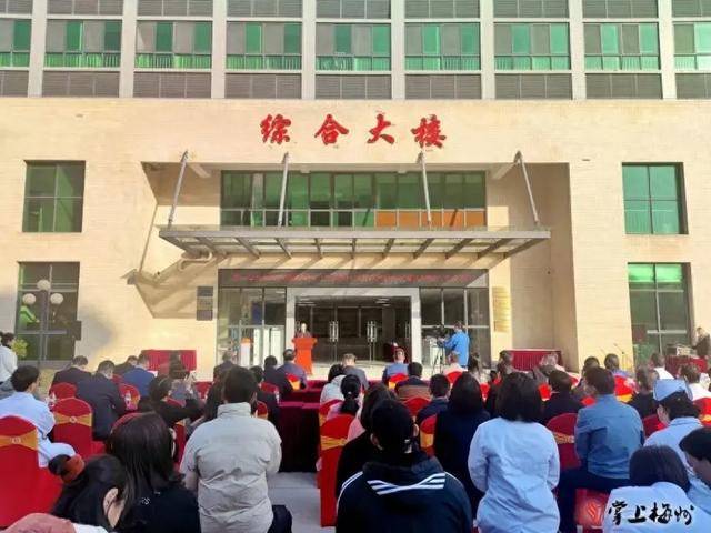 民營醫院紛紛倒閉，公立醫院也大面積虧損，錢都去哪里了？