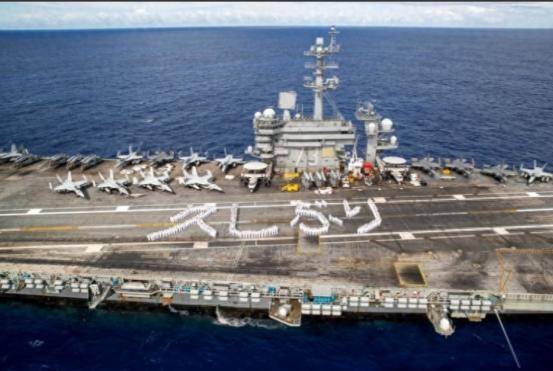 美航母高調抵日，福建艦進入指定位置，全新艦載戰斗機就位