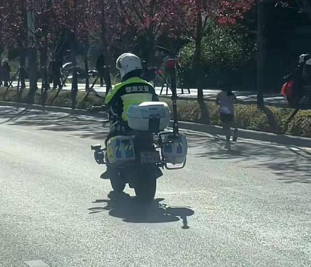 “蹭跑”全馬女孩父親承認違規：女兒10歲已練跑步3年