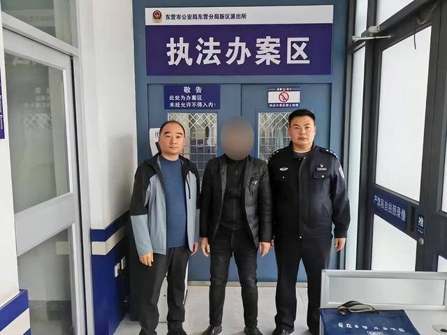 業主群對罵半小時，這是“堵車”還是賭氣？