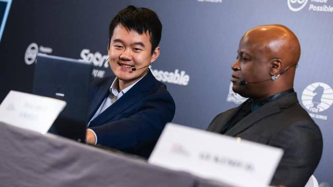 國際象棋世界冠軍賽丨教科書級名場面！來自棋王丁立人的最強反擊