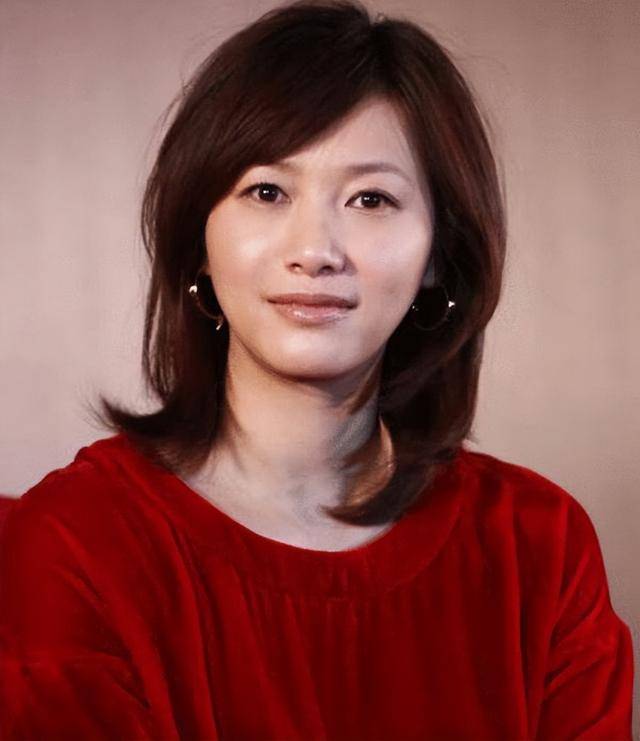 萬萬沒想到，“丁克”了半輩子的徐靜蕾，如今卻成了人生贏家