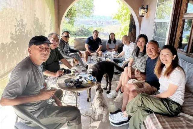 萬萬沒想到，“丁克”了半輩子的徐靜蕾，如今卻成了人生贏家