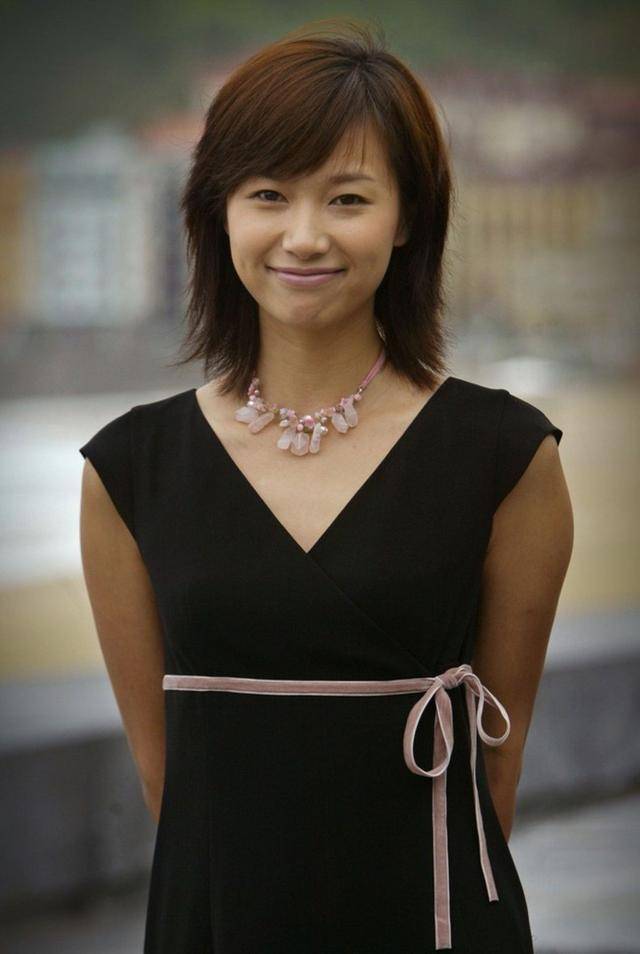 萬萬沒想到，“丁克”了半輩子的徐靜蕾，如今卻成了人生贏家