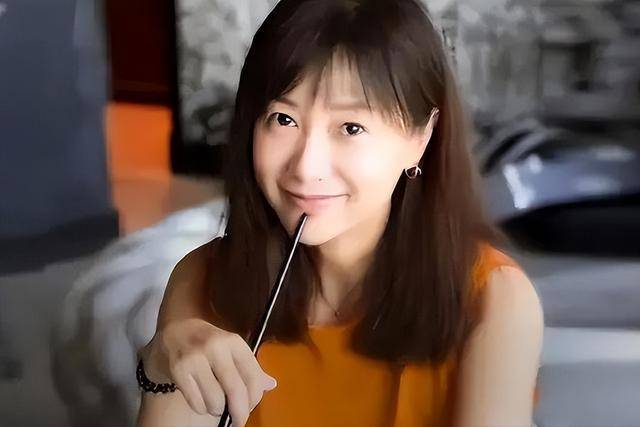 萬萬沒想到，“丁克”了半輩子的徐靜蕾，如今卻成了人生贏家