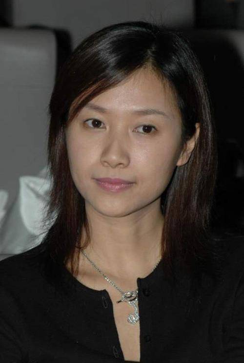 萬萬沒想到，“丁克”了半輩子的徐靜蕾，如今卻成了人生贏家