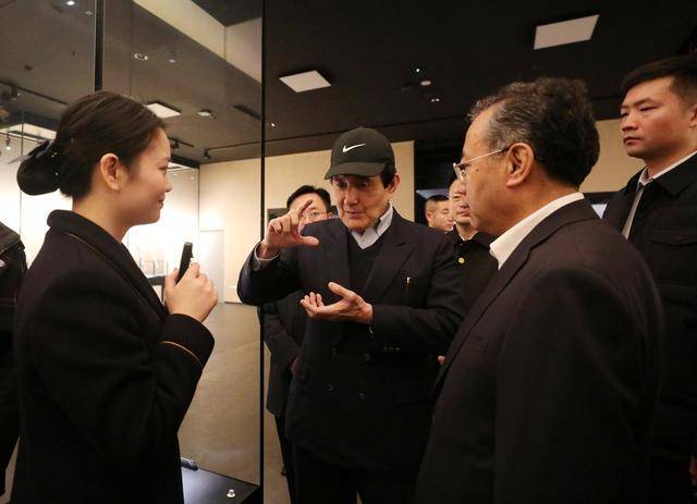 馬英九：身為炎黃子孫絕不能數典忘祖，任何“去中國化”行徑都不會成功