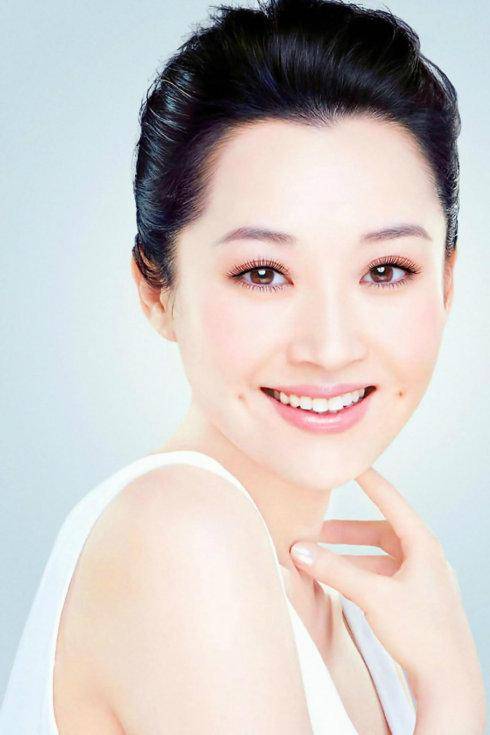 事實證明，55歲“無人敢娶”的許晴，才是真正的人間清醒！