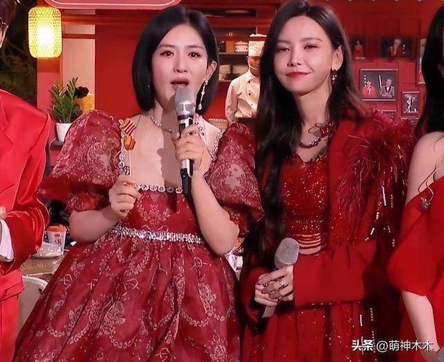 湖南臺跨年主持又被吐槽了，何炅帶不動新人，沒人互動嗓子都啞了