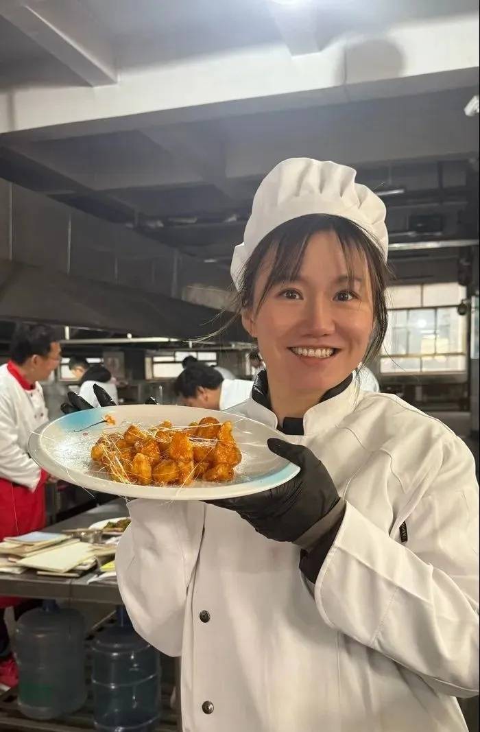清華女碩士轉行藍翔學廚？當事人回應
