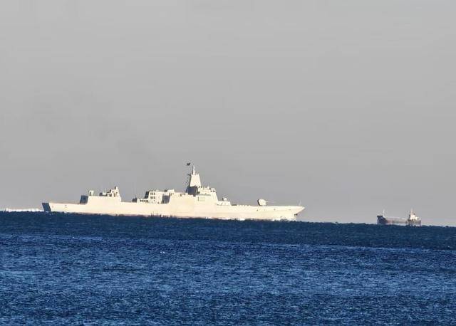 美軍收到消息，第二批055有了新動向：西太平洋軍力對比或逆轉