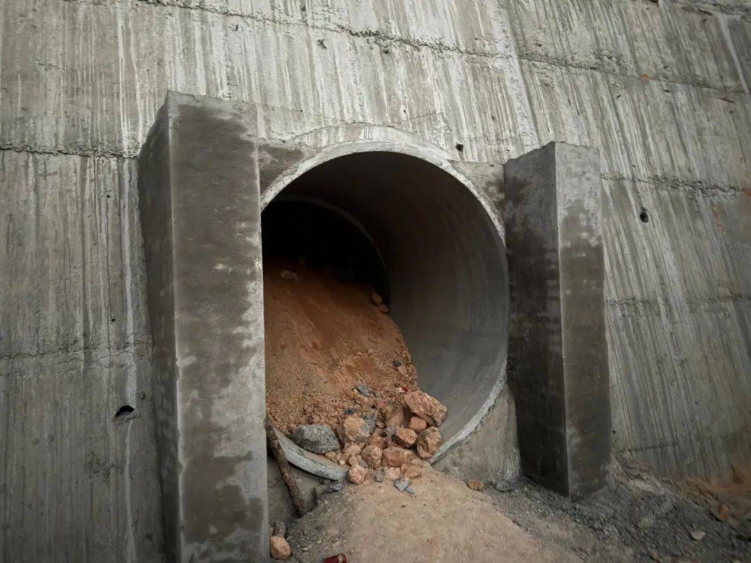 江西“最強釘子戶”所在公路即將通車！屋主發聲：后悔沒答應拆遷