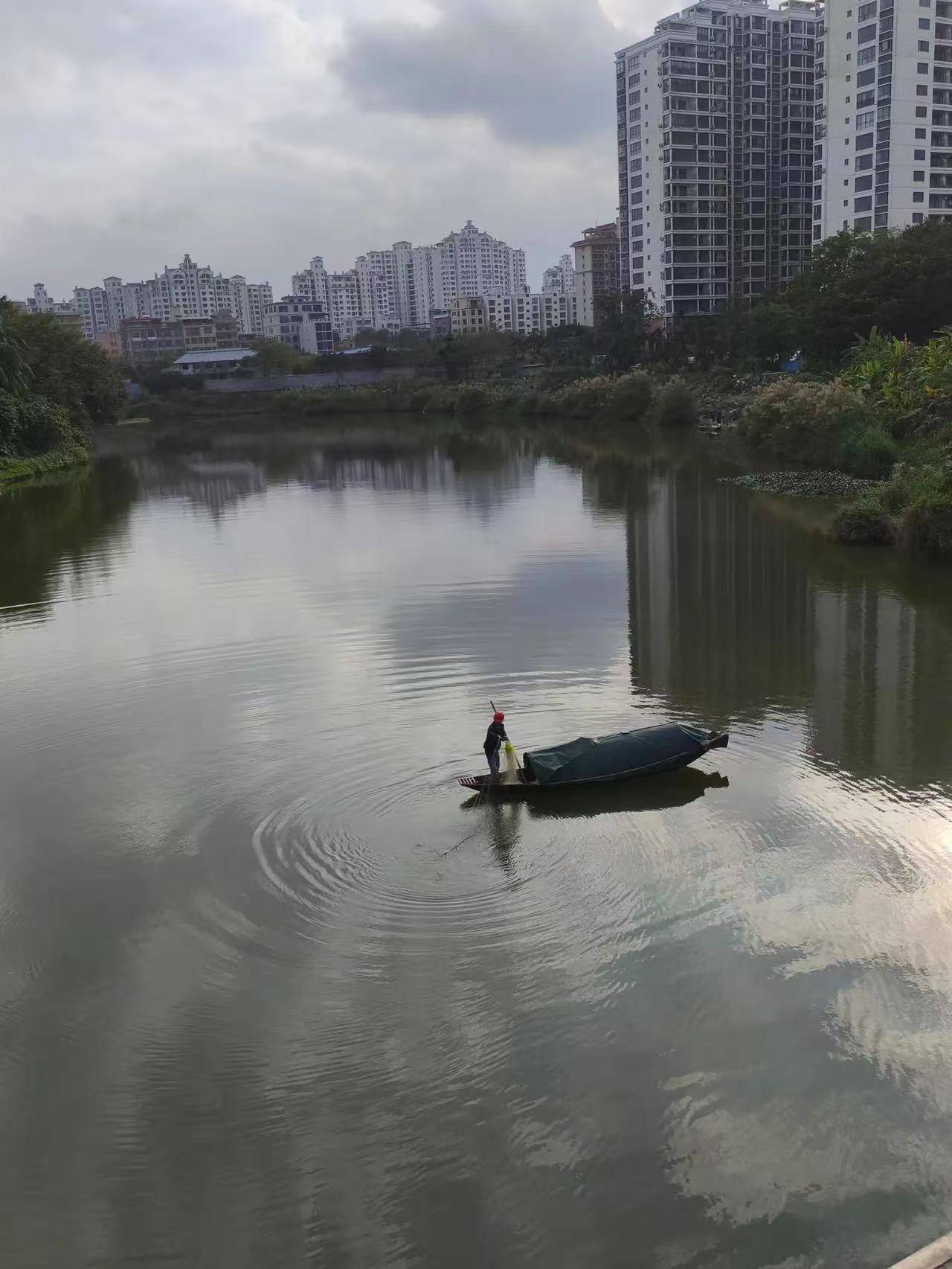 海南候鳥老人: 有人后悔買房 3年賣不掉