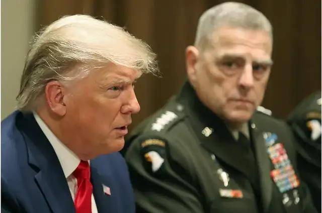 “政治清洗”？馬斯克逼迫CIA、FBI大裁員：9000名特工面臨下崗！