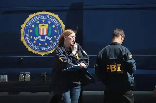 “政治清洗”？馬斯克逼迫CIA、FBI大裁員：9000名特工面臨下崗！