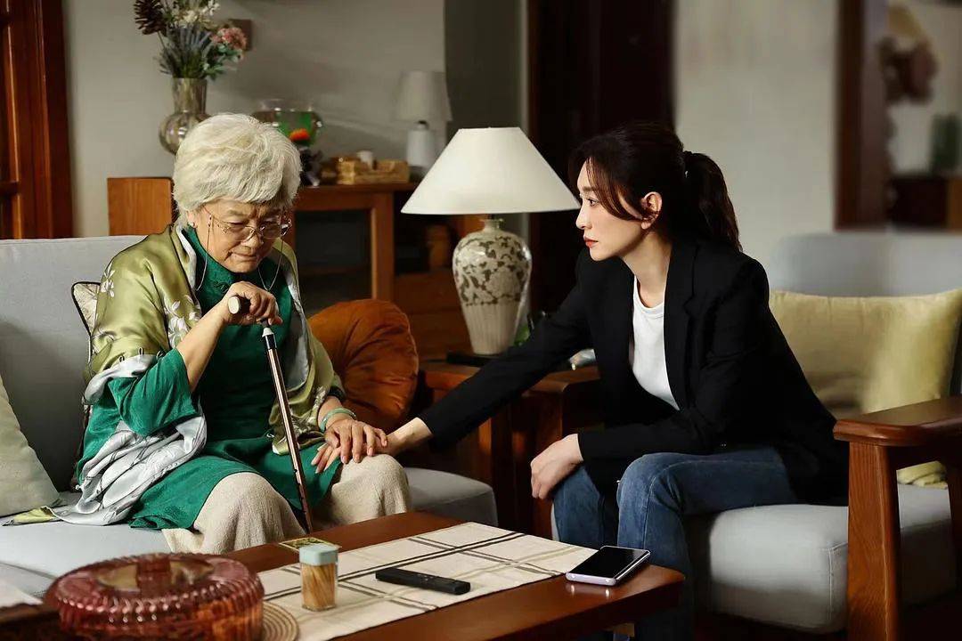 怕被子女掏空棺材本的老人，開始“養老防兒”