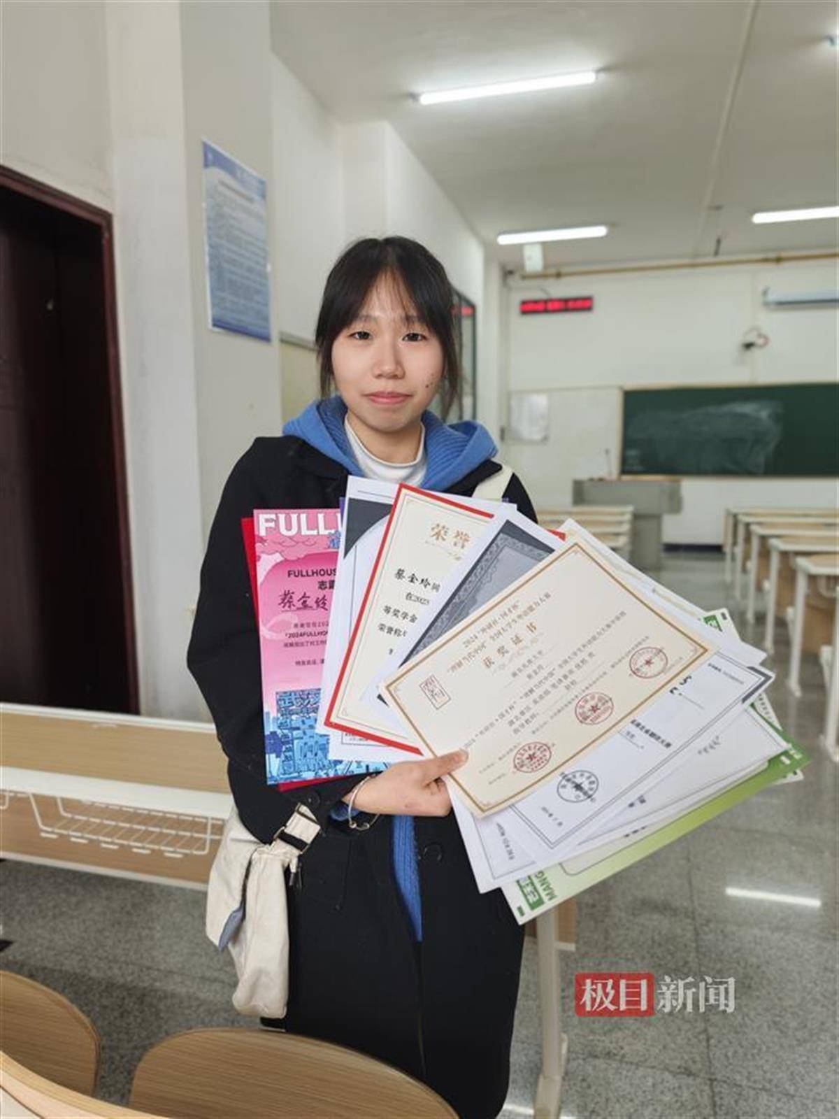 大二女生打三份工，攢5萬元游歷20多個城市