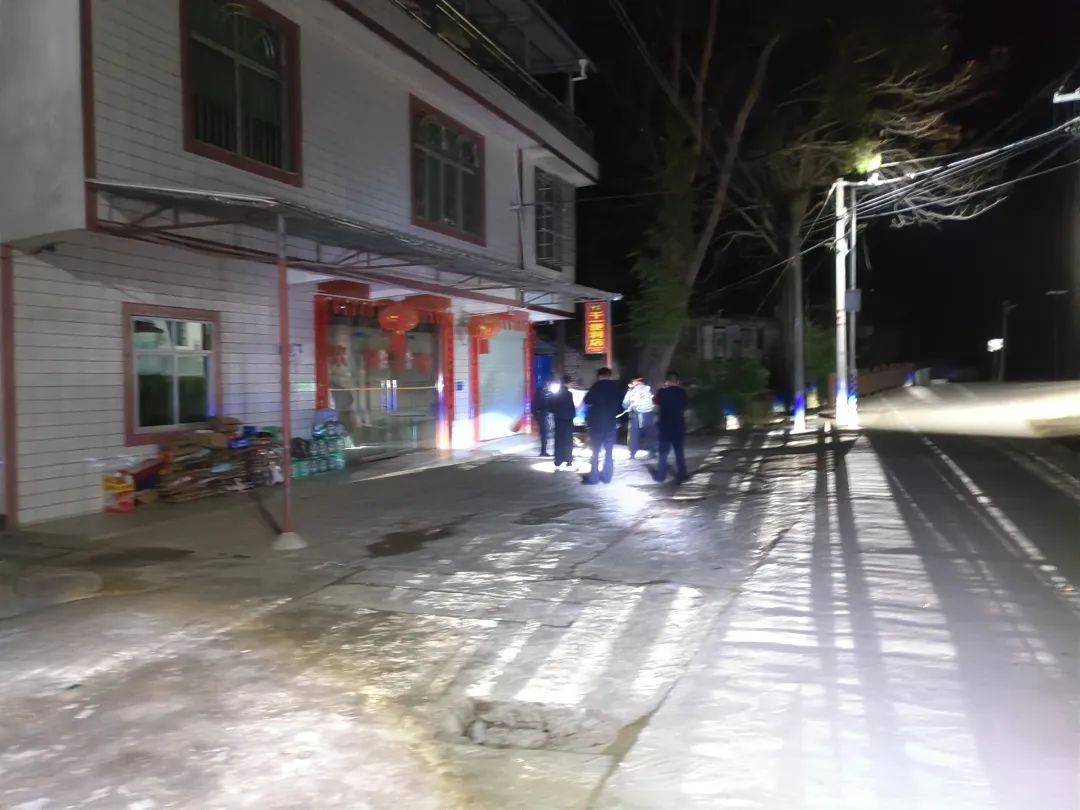 因思念在外務工媽媽，8歲姐姐和4歲弟弟帶零食手電“去旅行”失聯，江西警方連夜搜尋