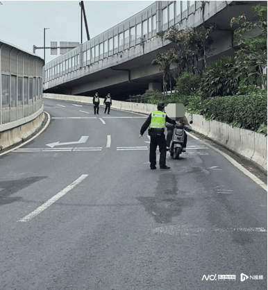直擊廣州內環路“電雞”查處現場：有人試圖調轉車頭逃離被攔