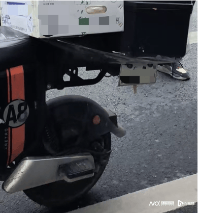 直擊廣州內環路“電雞”查處現場：有人試圖調轉車頭逃離被攔