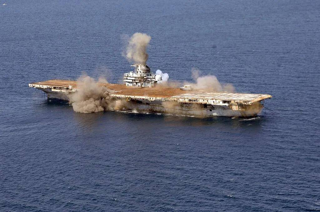 “福建”艦第7次海試走出“詭異航跡”，已完成“抗沖擊試驗”？