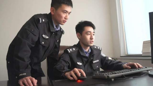 談了10多年戀愛，才發現空姐“女友”是男的？警察：41歲男性冒充
