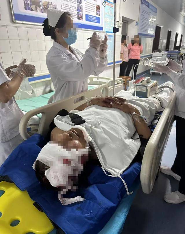 六旬男子騎車被越野車撞飛，女兒發帖：肇事司機是退休法官