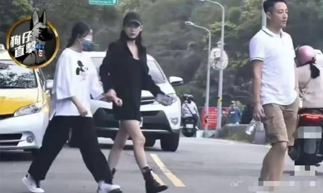 大S兒女回北京，張蘭拉著小玥兒逛街，網友夸汪小菲好帥