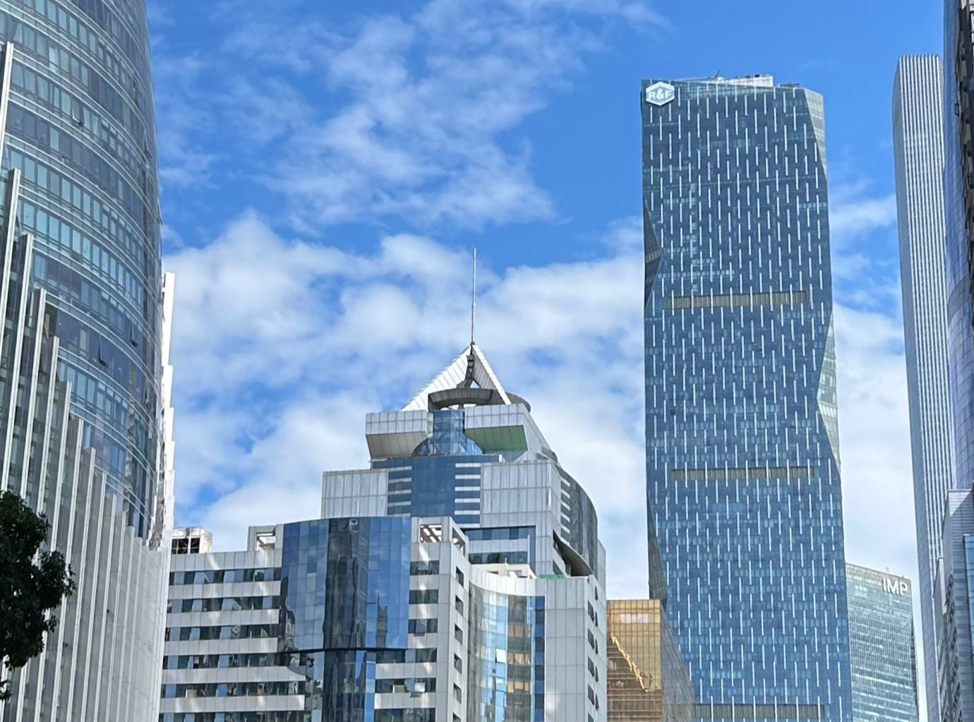 時隔一年，公積金貸款利率再降0.25%，現在是買房好時機嗎？