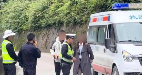 海南一救護車在西藏拉警報開道旅游？海南省衛健委：將嚴肅處理
