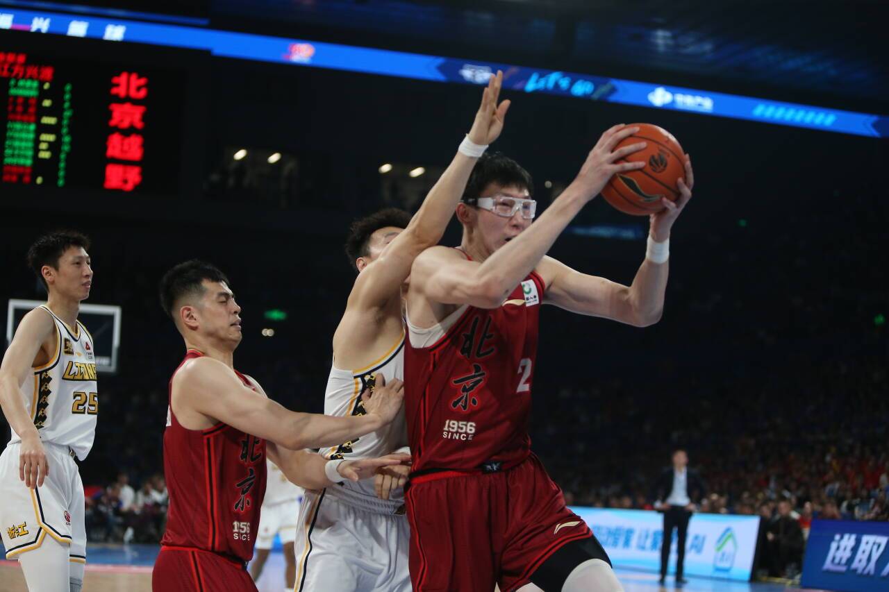 總決賽-布朗44分周琦26+13 廣廈客場逆轉北京總分2-1