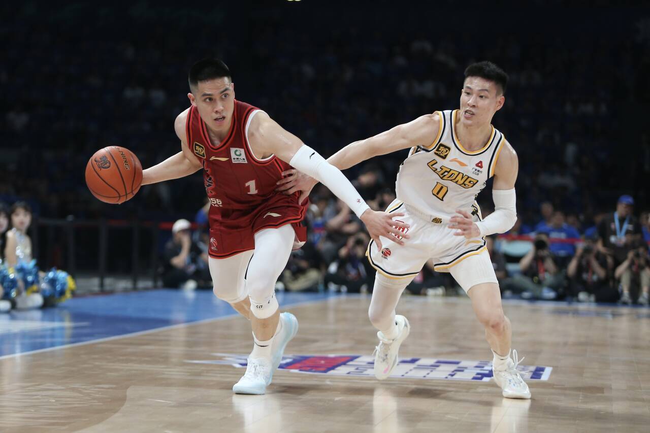 總決賽-布朗44分周琦26+13 廣廈客場逆轉北京總分2-1