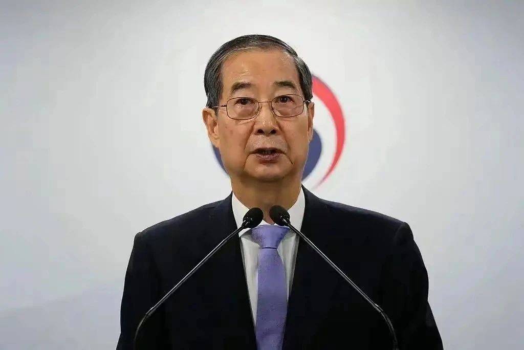 李在明喜從天降，金文洙怒斥：有陰謀，宣布暫停一切競選活動！