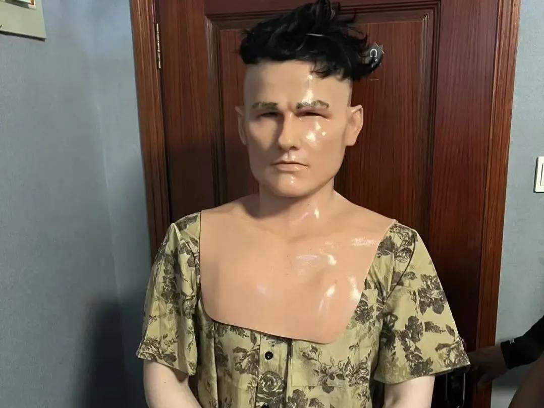 江蘇一男子戴仿真“人皮”面具入室盜竊，流竄多個小區作案，涉案金額達15萬余元